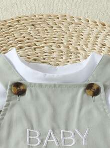 SHEIN Vintaside Kids 寶寶男孩春夏淺灰綠色單件連身衣,可愛字母刺繡,日常休閒裝必備 - 彩色 - 查看 3