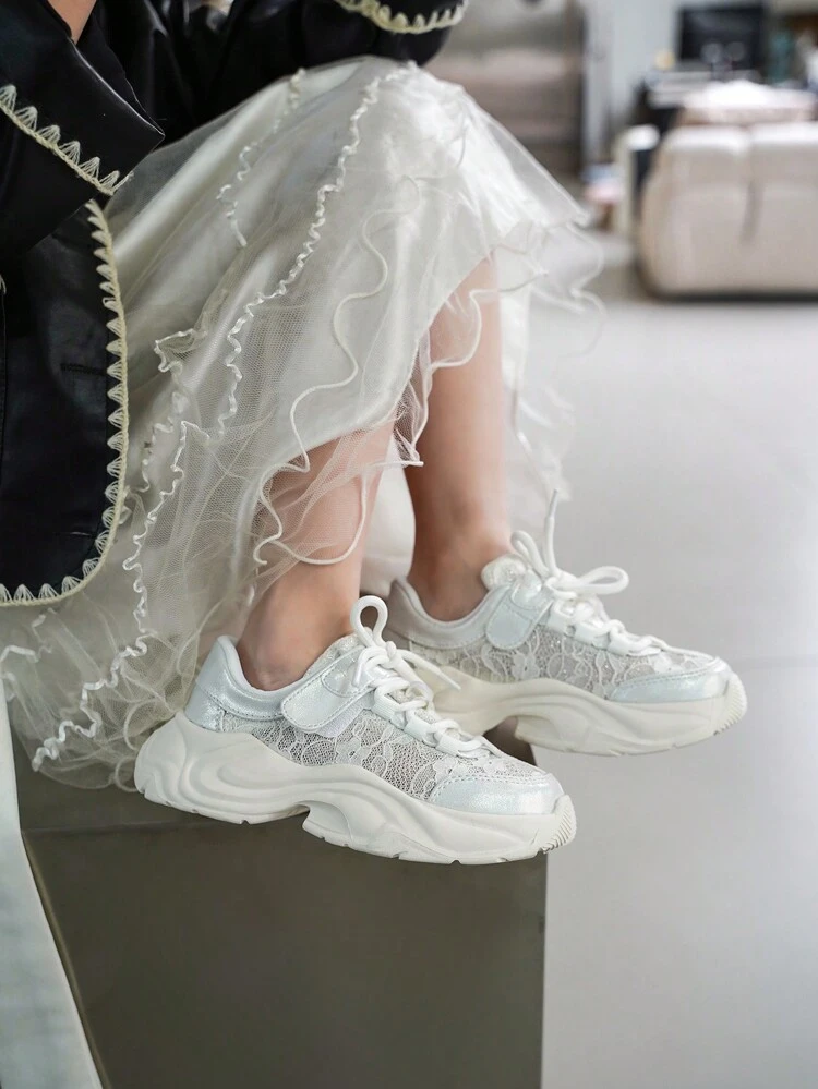 Fashionable And Versatile Breathable Lace Mesh Casual Chunky High Heel Sports Sneakers For Kids
