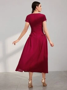 Modelyn Váy bó eo tay cánh dơi màu đỏ tía dành cho nữ - Màu Đỏ Sâu - Xem 2