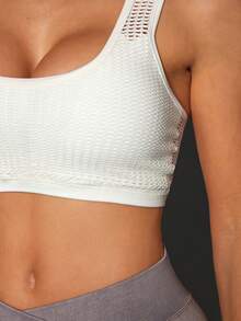 VARSITIE 運動瑜伽基礎款無縫面料&胸墊設計的短款女士上衣 - 白色 - 查看 5