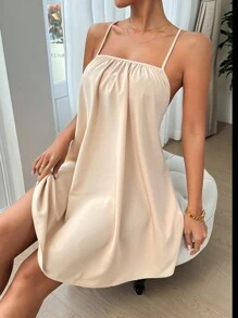 SHEIN Privé 纯色方形领口细肩带吊带连衣裙 - 杏色 - 查看 1