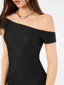 Forever 21 Của phụ nữ Màu thuần Bất đối xứng Đường viền cổ áo Đầm - màu đen - Xem 5