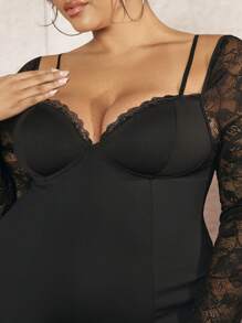 SHEIN BAE Vestido De Talla Grande Con Escote En Corazón, Panel De Encaje Y Dobladillo Dividido - Negro - Ver 4