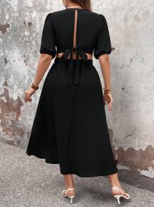 SHEIN LUNE Plus Size Puff Short Sleeve Hollow Out Waist Dress With V-Neckline