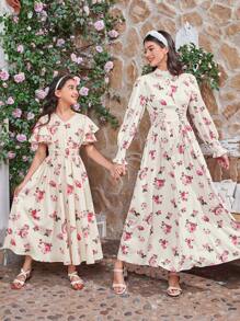 SHEIN Leap Crew 少女 V 领分层荷叶边袖腰部褶皱花卉印花连衣裙，母女配套服装（2 件单独出售） - 彩色 - 查看 1