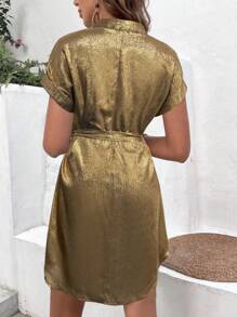 SHEIN LUNE Vestido Dorado De Manga Corta Con Diseño De Corte En V - Dorado - Ver 2