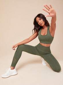 Easithlete 2入組無縫高彈力健身瑜伽套裝套裝工字文胸寬版腰帶漁網拼接緊身打底褲 - 軍綠色 - 查看 5
