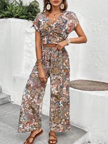 SHEIN Frenchy Conjunto De Blusa De Manga Murciélago Con Estampado Paisley De Cintura Alta Y Pantalones, Con Torcedura En La Parte Frontal Para Mujeres - Multicolor - Ver 3
