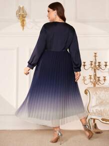 Modelyn Plus Size V-Neck Long Sleeve Ombre Color Pleated Hem Dress - Navy Blue - View 2