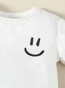 SHEIN Playful Pals Baby Jungen Tägliche Lässige Süße Lächelnde Gesichts Vorne Und Hinten Gedruckt Top Mit Zerrissenen Denim-shorts Set