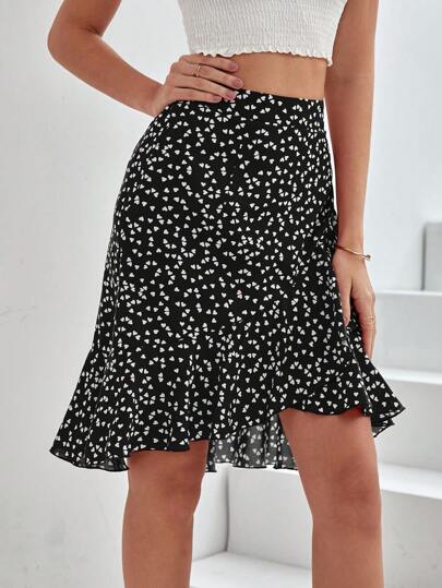 SHEIN Frenchy Women's Heart Print Asymmetric Hem Skirt Summer Black Casual