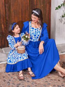 SHEIN Young Girl Floral Print Contrast Color Peter Pan Collar Ruffle Hem Long Sleeve Dress, Mommy And Me Matching Outfits (2 Pieces Sold Separately) - Blue - View 8