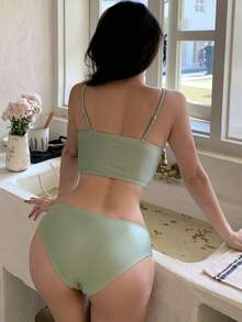 DAZY 純色比基尼套裝,帶有3d花裝飾吊帶上衣和三角褲 - 綠色 - 查看 4