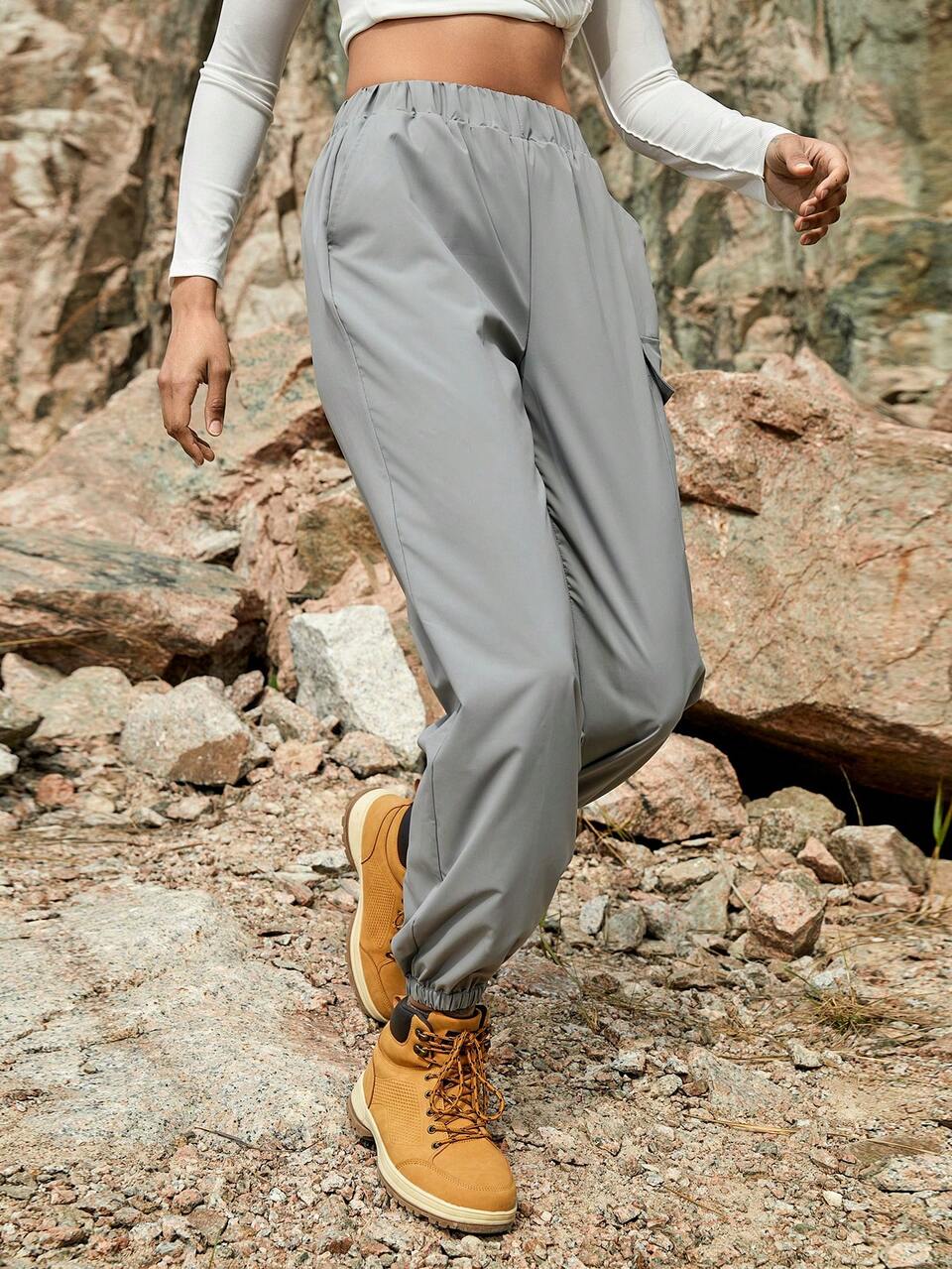 Women's Letter Patch Cargo Pocket Outdoor Pants