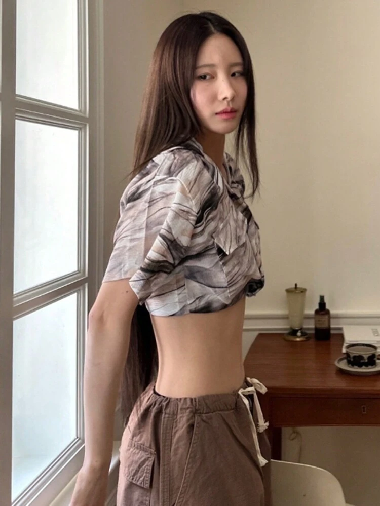 Women's Printed Lantern Sleeve Cropped Blouse