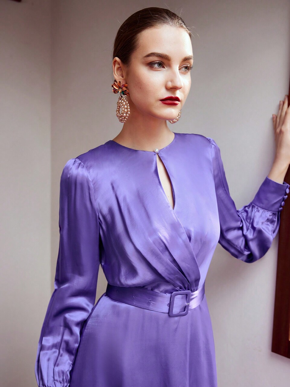 SILK SOLID KEYHOLE NECK RUFFLE HEM BUCKLE BELTED DRESS