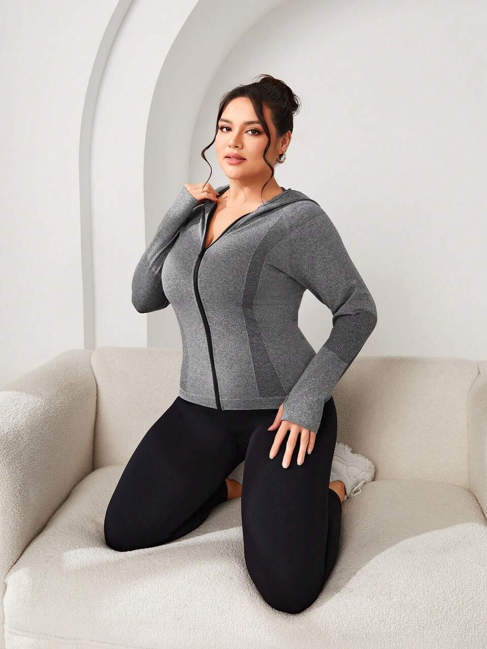 Plus Size Women's Long Sleeve Seamless Hooded Sports Jacket