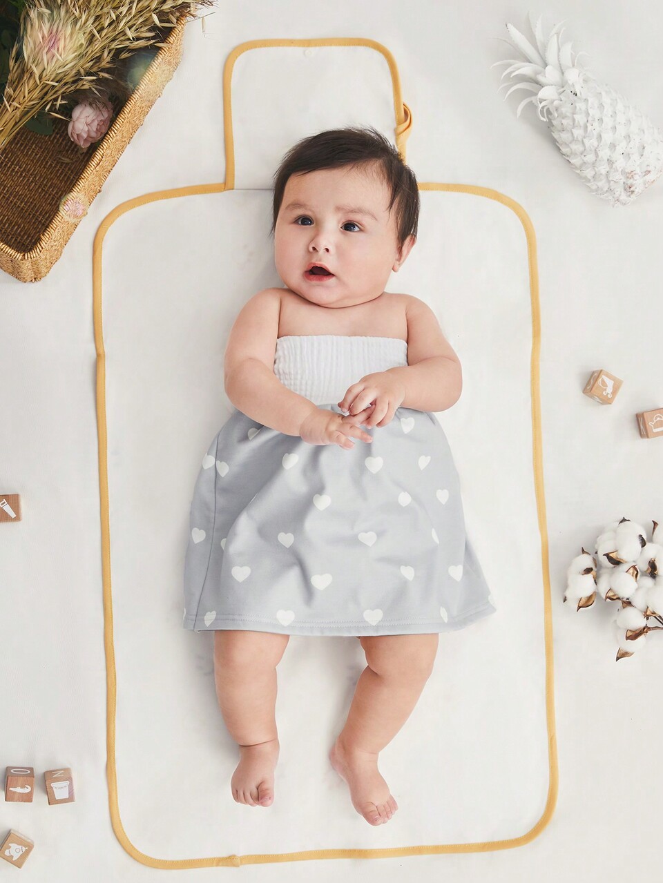 2pcs Baby Grey Printed Diaper Covers Skirt