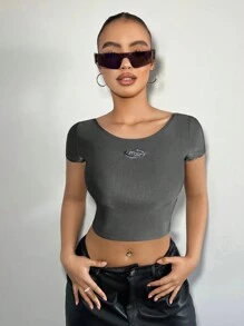 SHEIN ICON Top Corto De Noche De Verano Para Mujer Estilo Y2k Con Diseño De Recorte Trasero Y Estampado De Letras - Gris - Ver 2