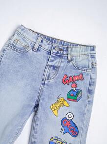 SHEIN 年輕男孩印花設計有趣的印花可愛洗水牛仔褲,休閒時尚 - 淺色水洗藍 - 查看 3