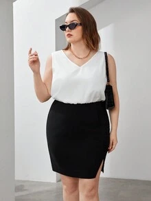 SHEIN Essnce Women's Plus Size Spring/Summer New Black And White Color Block Sleeveless Dress, Bodycon Design And V-Neckline Suitable For Work - Black and White - View 5