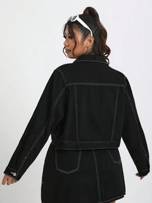 SHEIN EZwear Cazadora Corta De Mezclilla Para Mujeres De Talla Grande Con Costuras Contrastantes - Negro - Ver 2