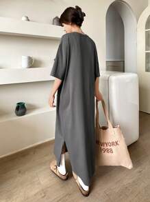 SHEIN Thiếu niên Cô gái Dệt kim Màu thuần Dài Lỏng lẻo Đầm Với Slogan & In Nhà thiết kế Và Viền chia cắt - Xám - Xem 3