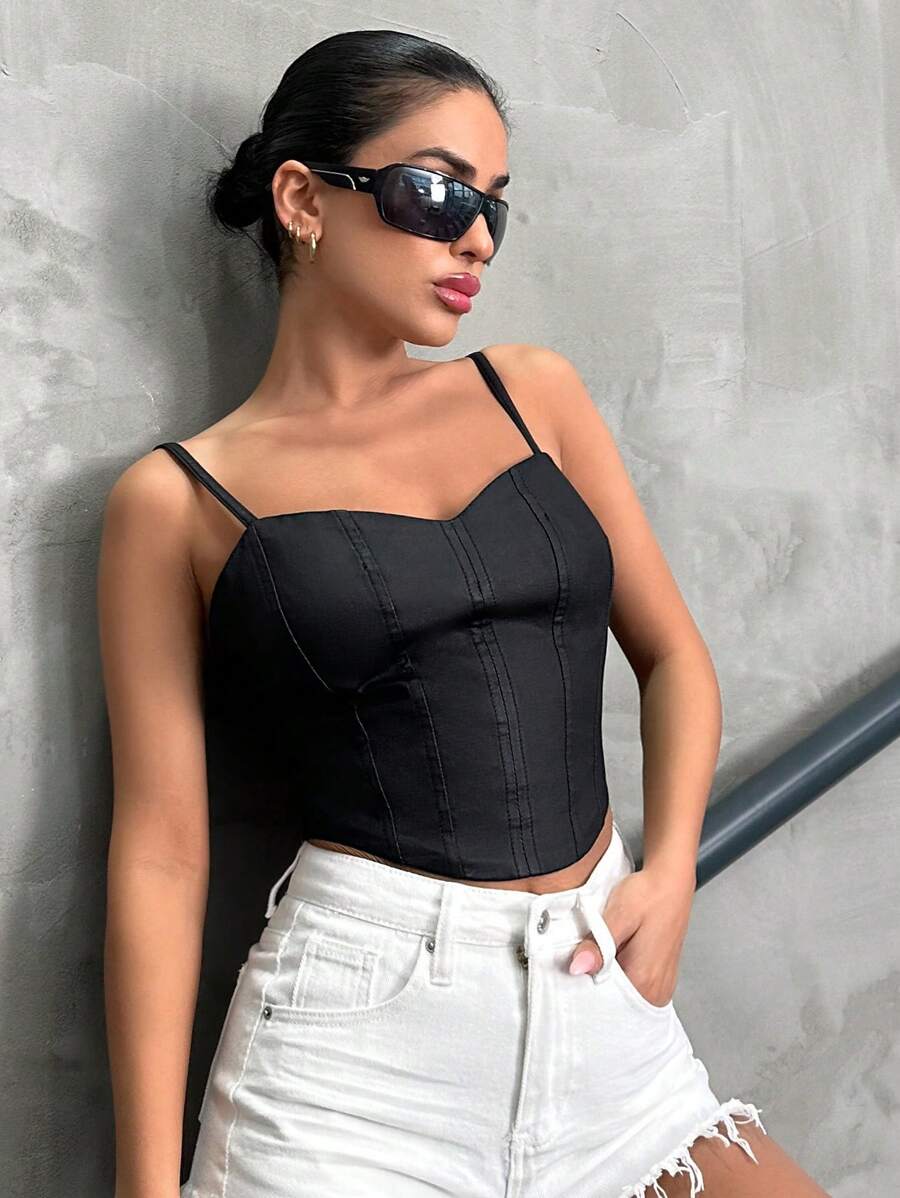 RueChic 塗層修身背心短上衣 - 黑色 - 查看 1