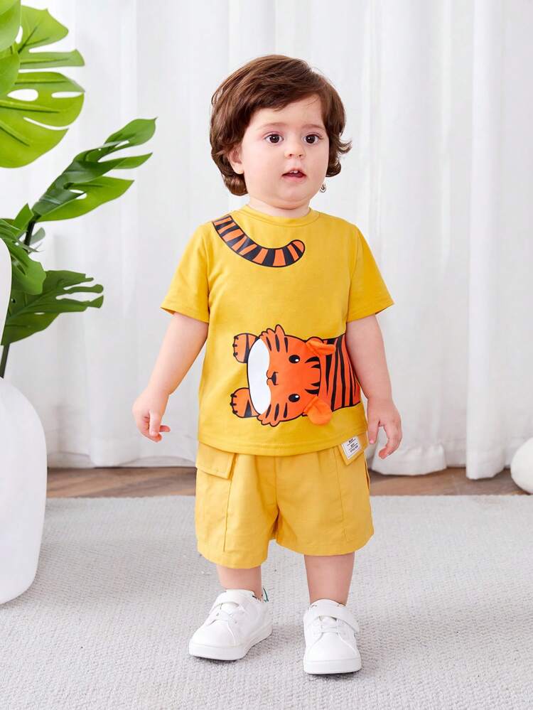Baby Boy Or Girl Cartoon Animal Pattern Round Neck Short Sleeve T-Shirt And Casual Shorts Set