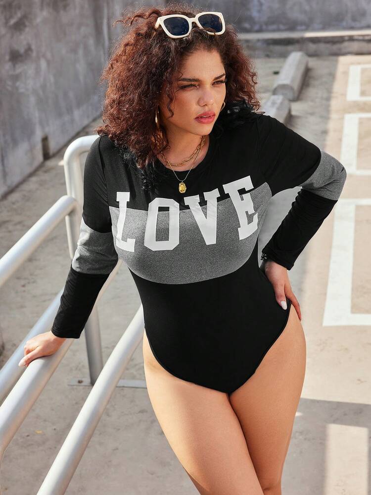 Plus Size Women's Letter Printed Round Neck Long Sleeve Bodysuit