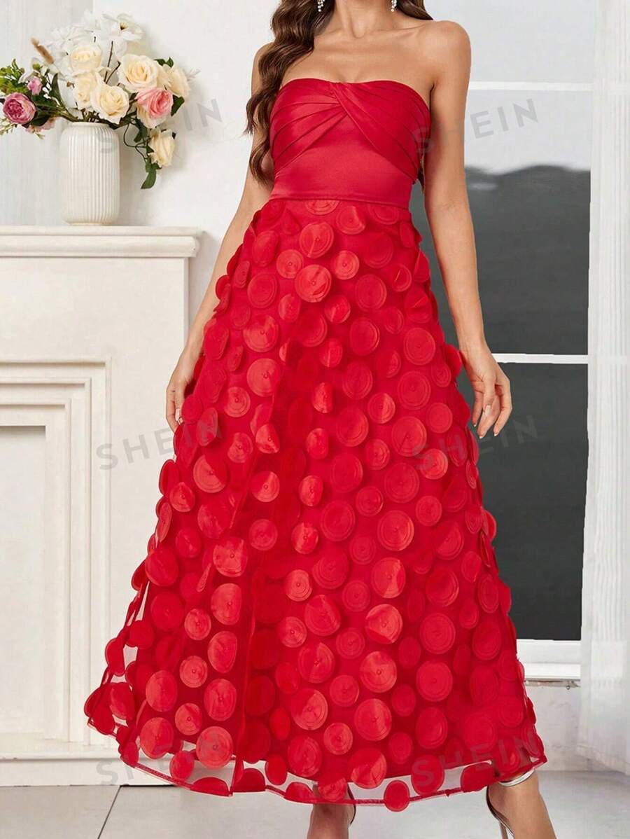 SHEIN Belle Vestido Evasé Acolchado En El Pecho Sin Tirantes Con Detalles Plisados Y Decoración Floral En 3d Para Cóctel De Mujer