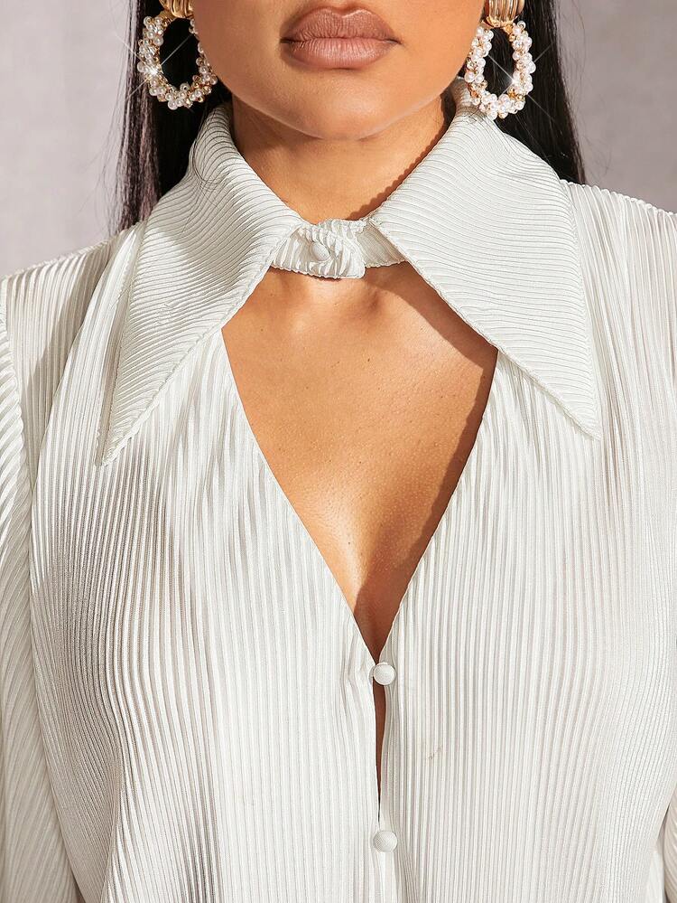 Plisse Cut Out Collar Button Blouse