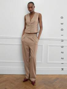 MISSGUIDED Pleat Front Tailored Trouser With Chain Detail