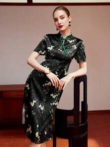 MOTF PREMIUM 絲綢花卉印花旗袍領口開叉裙 - 黑色 - 查看 10