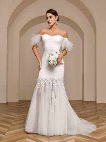 SHEIN Belle Thanh lịch và lãng mạn lệch vai bằng vải tuyn ren trắng tay áo bồng bềnh vừa vặn Váy cưới nhẹ đuôi cá Thích hợp cho đám cưới, ngày lễ và ngày lễ với váy ren trong suốt Váy cưới dài ngang sàn Váy cưới dành cho cha mẹ và con cái - Màu be - Xem 4