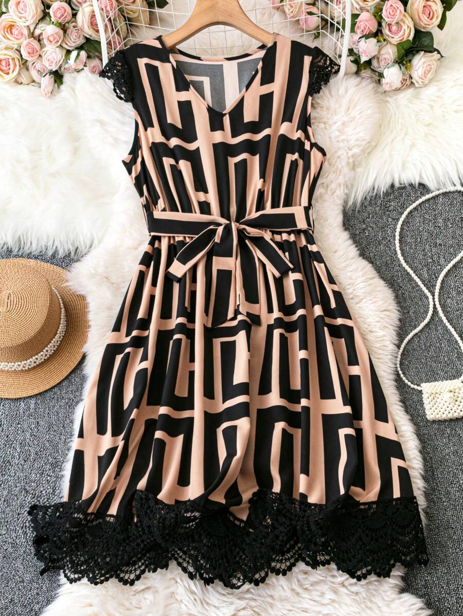 SHEIN Clasi 大尺寸幾何印花v領無袖蕾絲拼接連身裙 - 彩色 - 查看 1