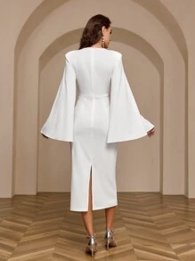 SHEIN Belle 純色斗篷袖圓領長連身裙 - 白色 - 查看 2