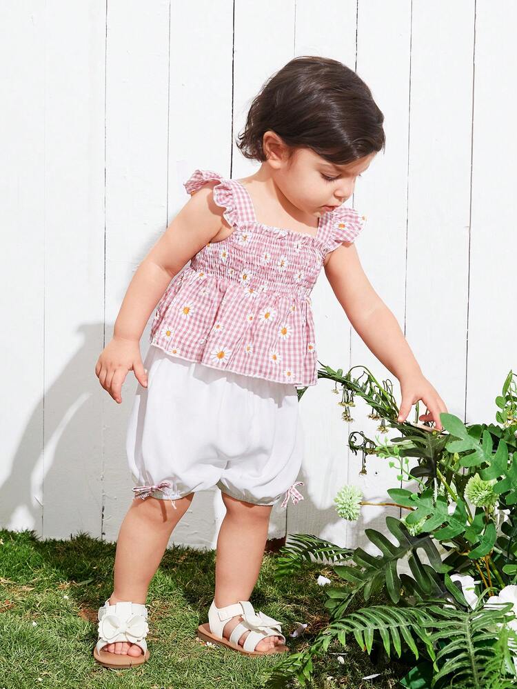 Baby Girl Summer Holiday Gingham & Flower Pattern Flutter Sleeve Top And Elastic Waist Shorts Set