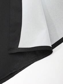 Manfinity LEGND Áo sơ mi nam cài nút có thiết kế khối màu và in chữ ở mặt trước tay ngắn - Nhiều màu - Xem 3