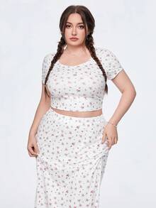 SHEIN Qutie Bộ áo thun và váy ngắn tay in họa tiết mùa xuân Plus Size có họa tiết hoa Ditsy - Nhiều màu - Xem 5