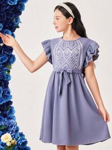 SHEIN Tween-Mädchen Kleid mit geometrischer Stickerei, Flügelärmeln und Taillengürtel