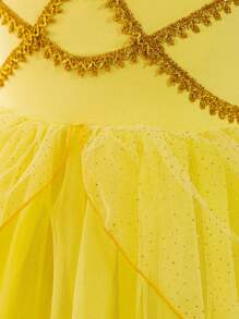 SHEIN Glamorique Kids Vestido de princesa amarillo hinchado de tul floral con connotaciones festivas para niña en cumpleaños, bodas, presentaciones o feriados, y como vestido formal elegante