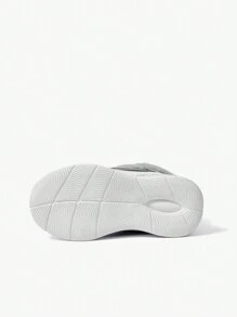 Fashionable And Comfortable Children's Sports Shoes With Rotating Buttons And Added Warmth - Silver - View 11
