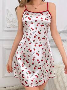 CottageSlumber Satynowa piżama na ramiączkach w wiśniowy nadruk - Morela - Zobacz 3