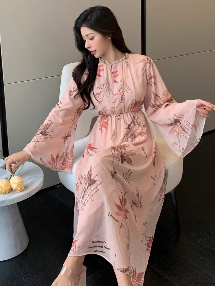 DAZY 度假风雪纺长裙，树叶印花，秋季长袖连衣裙，及地长裙 - 杏色 - 查看 1