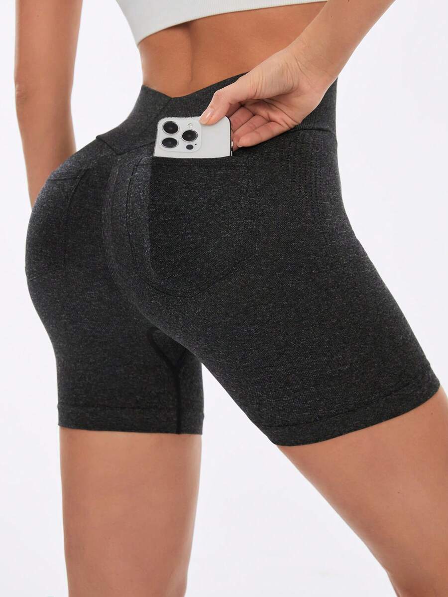 Easithlete 女士無縫運動短褲,附帶口袋 - 黑色 - 查看 1