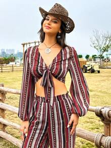 Soleia بلوزة مطبعة عتيقة بأكمام طويلة و مقصوصة بعقدة في الأمام