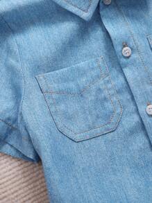 SHEIN Baby Jungen 4-teiliges Set, Lässiger einfacher Stil Jeanseffekt Kurzarm Hemd und Shorts - Verschiedenfarbig - Übersicht 5