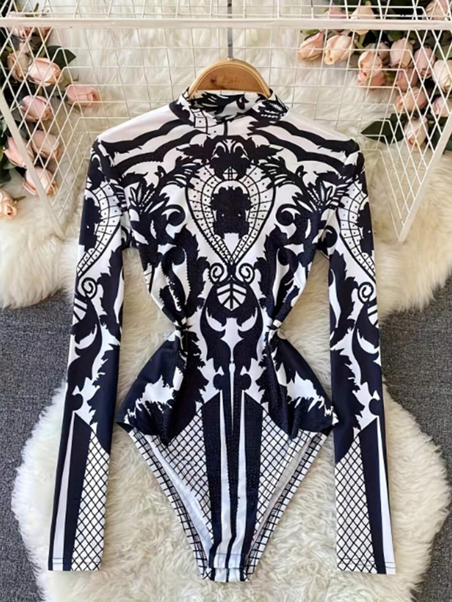 Zolique Full Print Long Sleeve Bodysuit Fall Cloth For Women - Blue and White - View 1