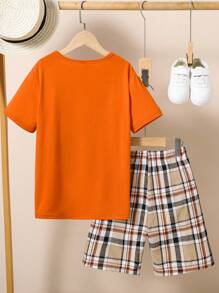 SHEIN Set áo thun ngắn tay in hình gấu Tween Boy và quần short kẻ sọc - trái cam - Xem 2